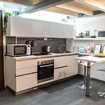 Charming Frescoed Loft Bologna