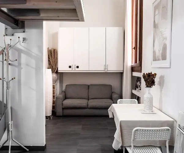 Charming Frescoed Loft Lägenhet *