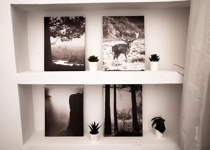 Lägenhet Charming Frescoed Loft