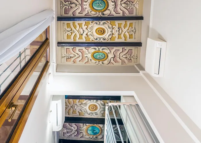 Charming Frescoed Loft شقة